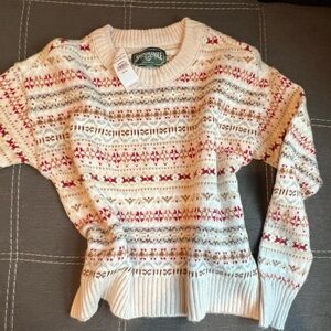 American Eagle NWT Sweater - Cream and Red